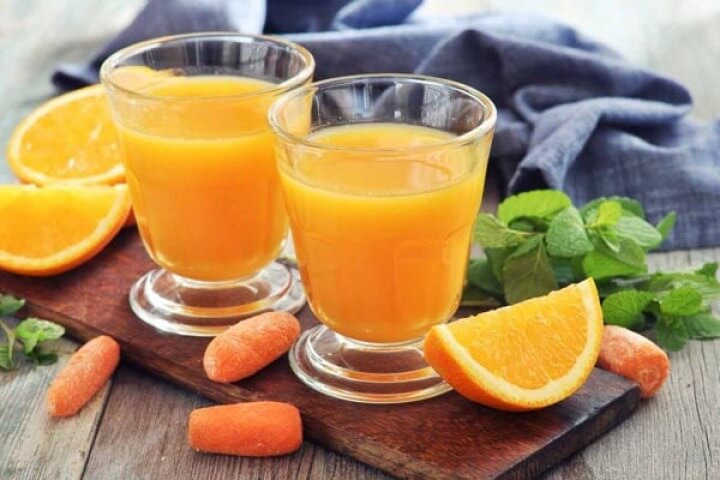 nuoc-uong-cam-va-ca-rot