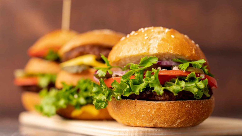 giam-can-khong-nen-an-gi-hamburger